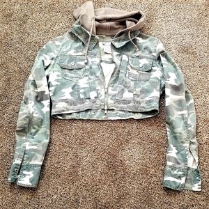 Cropped Green Camo Jacket
